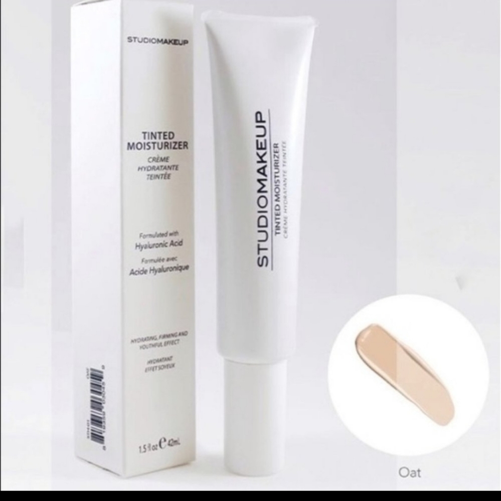 🌸🌼 BNIB Studiomakeup tinted moisturizer with hyaluronic acid in Oat